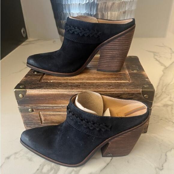 Sam Eldelman Alison Suede Heels in Black - Picture 6 of 10